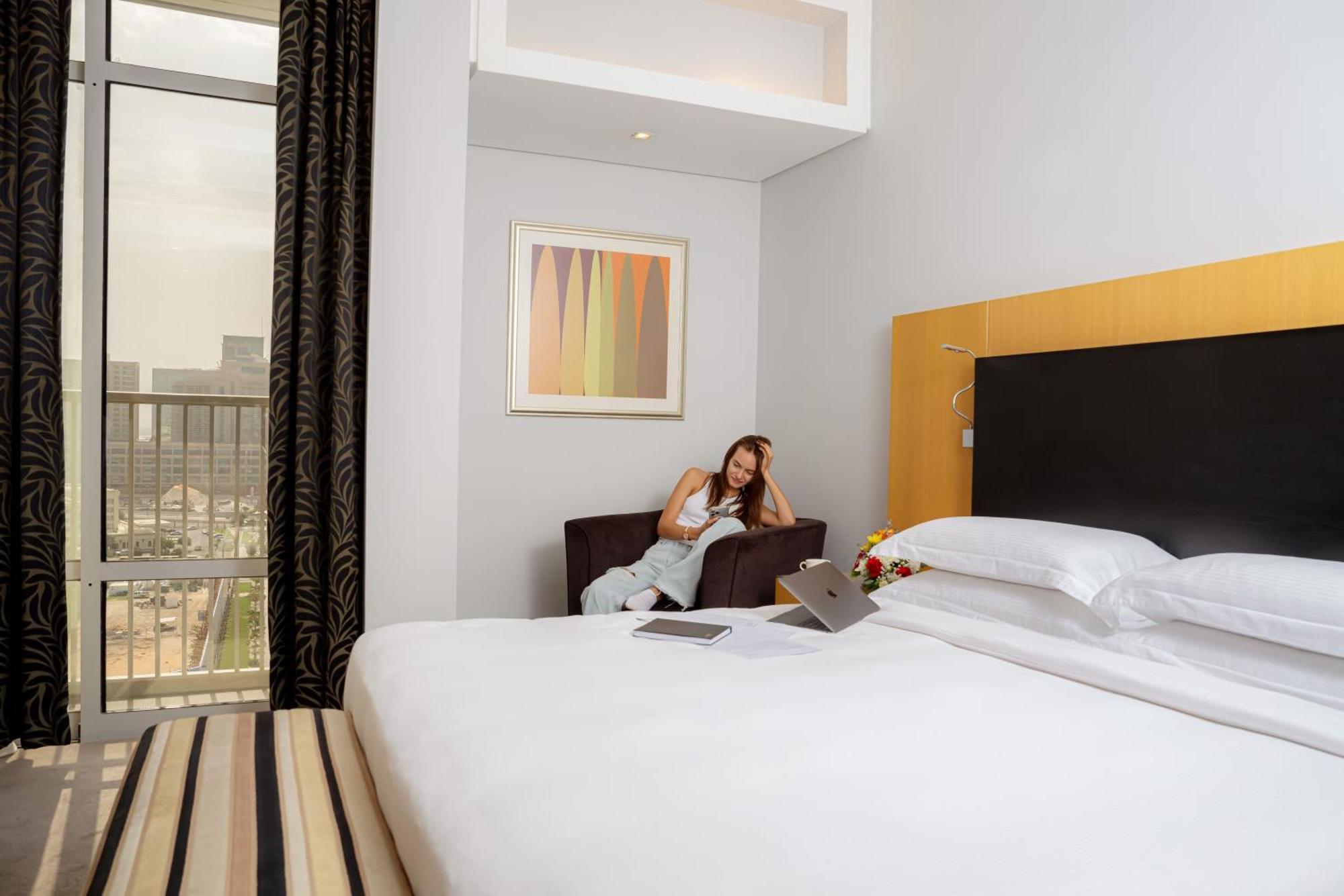 Hala Arjaan By Rotana, Deluxe Hotel Apartments Abu Zabi Zewnętrze zdjęcie