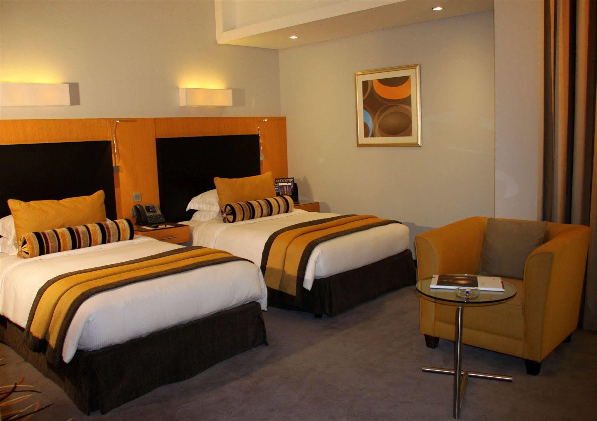 Hala Arjaan By Rotana, Deluxe Hotel Apartments Abu Zabi Pokój zdjęcie