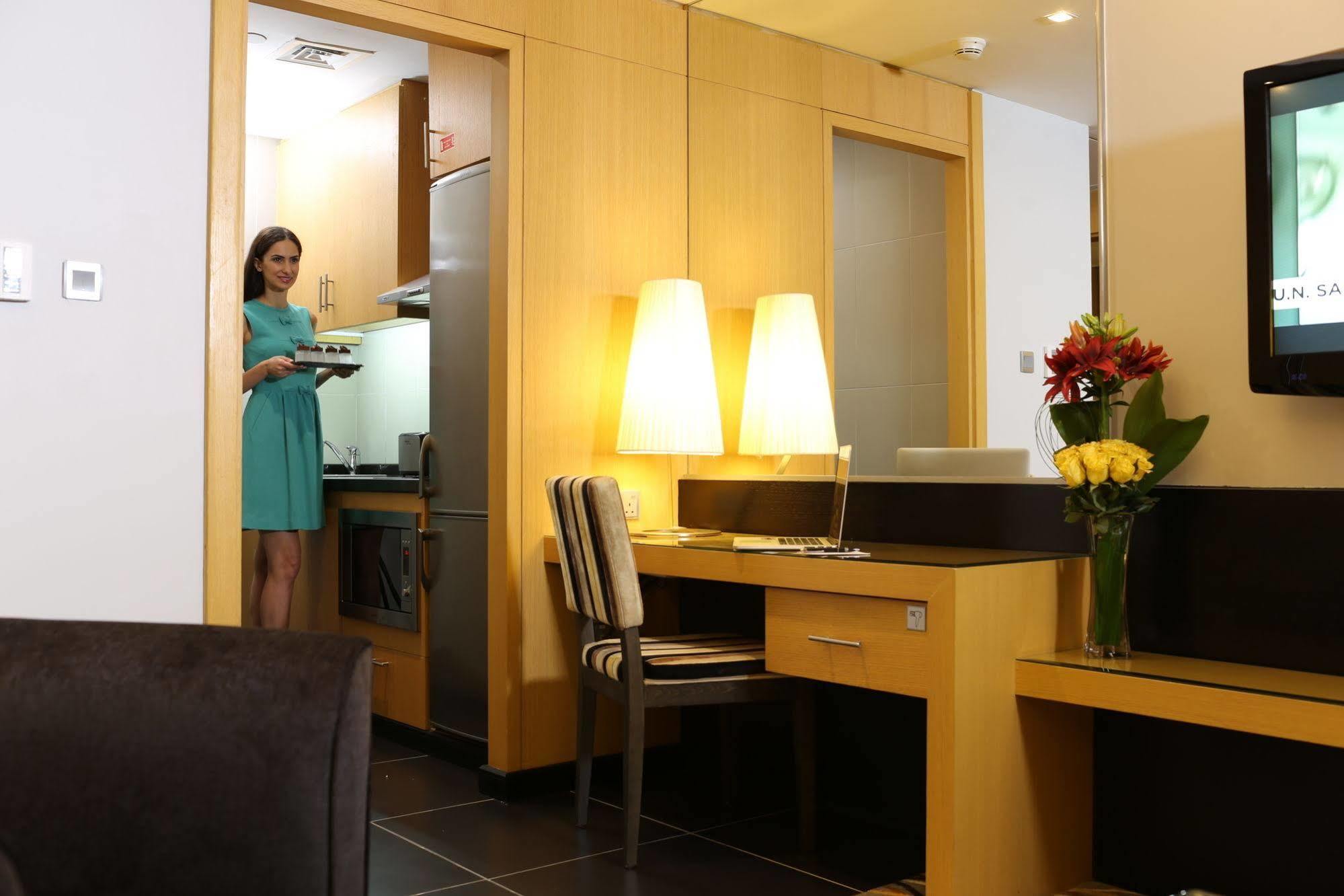Hala Arjaan By Rotana, Deluxe Hotel Apartments Abu Zabi Zewnętrze zdjęcie